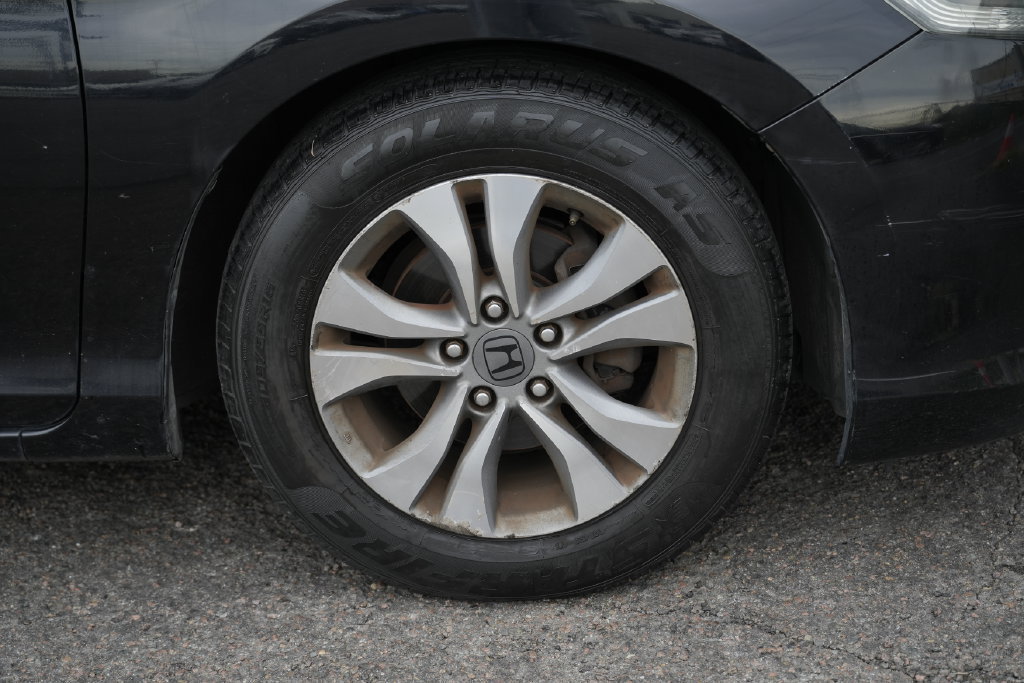 Used 2015 Honda Accord LX image 12