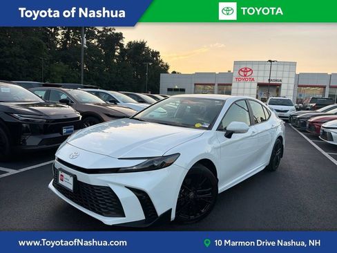 Used 2025 Toyota Camry SE w/ Convenience Package AWD/4WD image 1