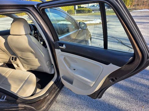 Used 2014 Volkswagen Jetta SE image 17