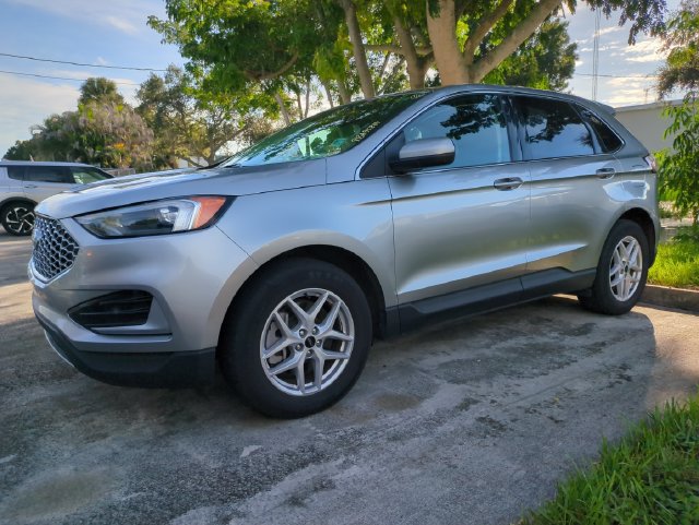 Used 2024 Ford Edge SEL AWD/4WD image 2