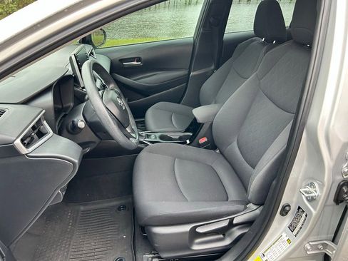 Used 2020 Toyota Corolla LE image 13