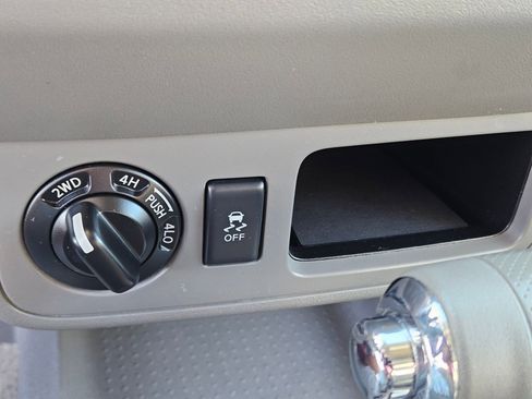 Used 2015 Nissan Frontier SV AWD/4WD image 44