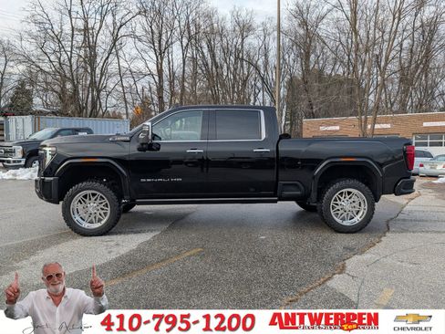 Used 2024 GMC Sierra 3500 Denali Ultimate image 6