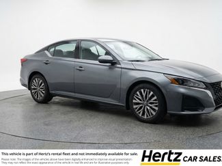 Used 2025 Nissan Altima 2.5 SV video 1