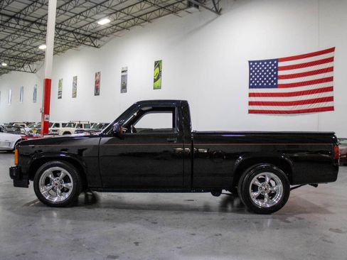 Used 1987 Dodge Dakota 2WD Regular Cab image 3