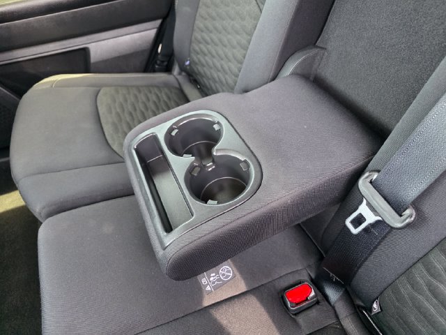 Used 2025 Nissan Pathfinder SV FWD image 41