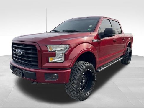 Used 2015 Ford F150 XLT w/ Equipment Group 302A Luxury image 14
