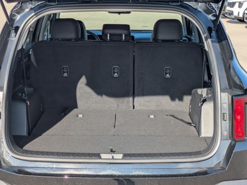 New 2026 Kia Sorento S w/ S Panoramic Sunroof Package FWD image 13