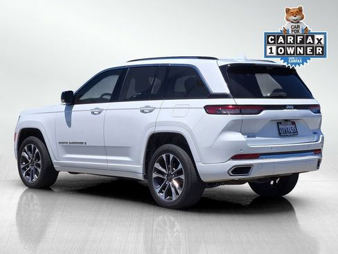 Used 2022 Jeep Grand Cherokee Overland w/ Luxury Tech Group IV AWD/4WD image 6