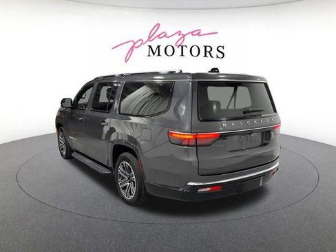 Used 2024 Jeep Wagoneer L Series II w/ Flexible Seating Group AWD/4WD image 6