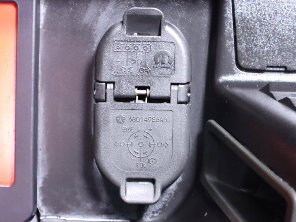 Used 2021 RAM 1500 Laramie AWD/4WD image 36