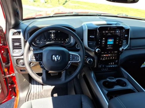 New 2026 RAM 1500 4x4 Crew Cab image 8