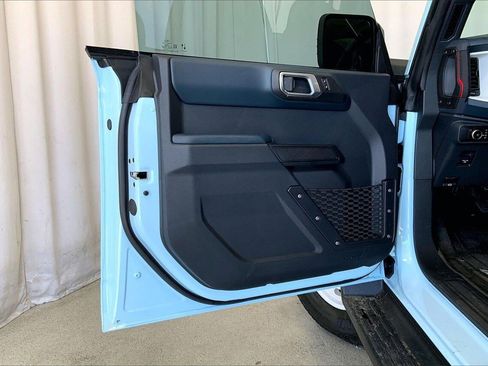 Certified 2025 Ford Bronco Heritage Edition image 21