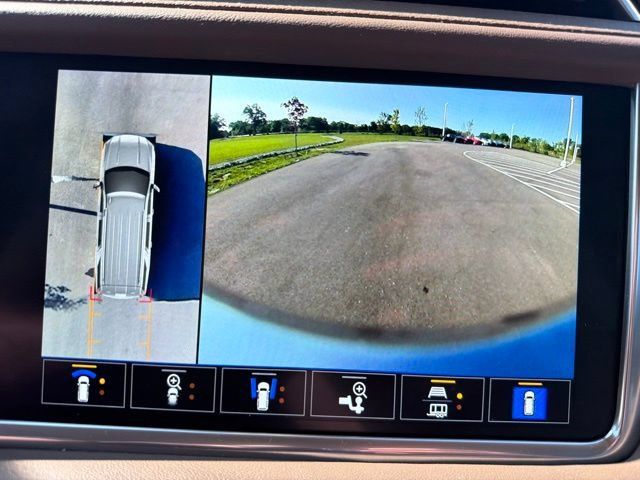 Used 2022 GMC Yukon Denali AWD/4WD image 44