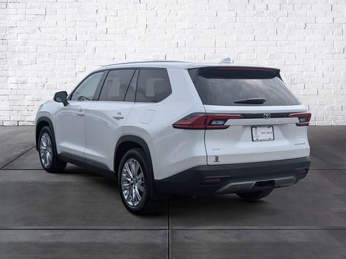 Used 2026 Toyota Grand Highlander Platinum image 5