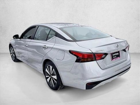 Used 2022 Nissan Altima 2.5 SV image 5