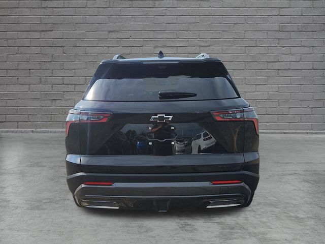 Used 2025 Chevrolet Equinox ACTIV w/ Safety and Technology Package FWD image 4