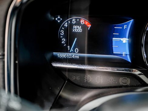 Used 2015 Lincoln Navigator 2WD image 23