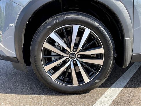 Used 2024 Nissan Pathfinder Platinum w/ Cargo Package image 8