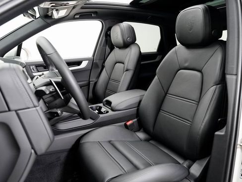 New 2026 Porsche Cayenne S image 5