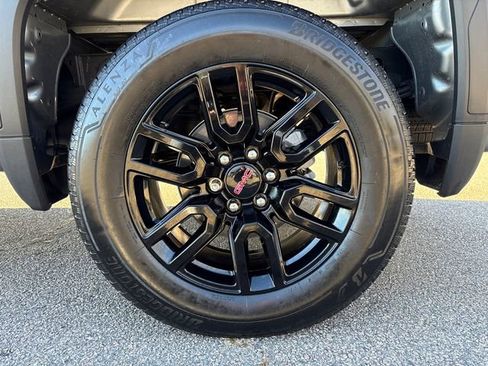 Used 2025 GMC Sierra 1500 Elevation image 10