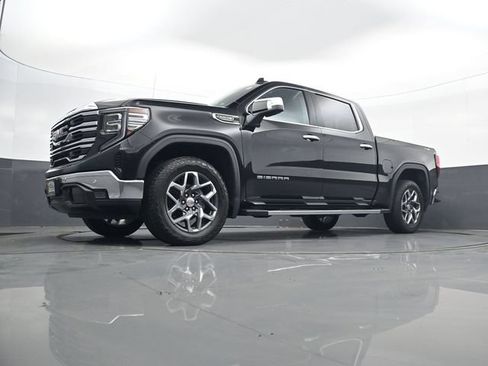 Used 2024 GMC Sierra 1500 SLT w/ SLT Premium Plus Package AWD/4WD image 21