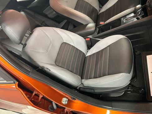 Used 2021 Nissan Kicks SR w/ SR Premium Package FWD image 23