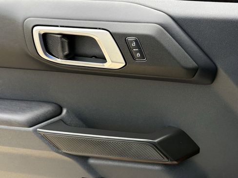 Certified 2025 Ford Bronco Raptor w/ Interior Carbon Fiber Pack AWD/4WD image 28