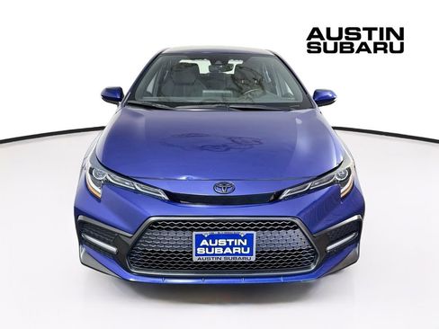 Used 2022 Toyota Corolla SE FWD image 2