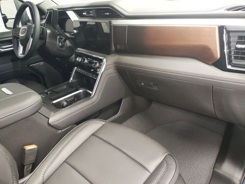 New 2026 GMC Sierra 2500 Denali w/ Denali Reserve Package image 8