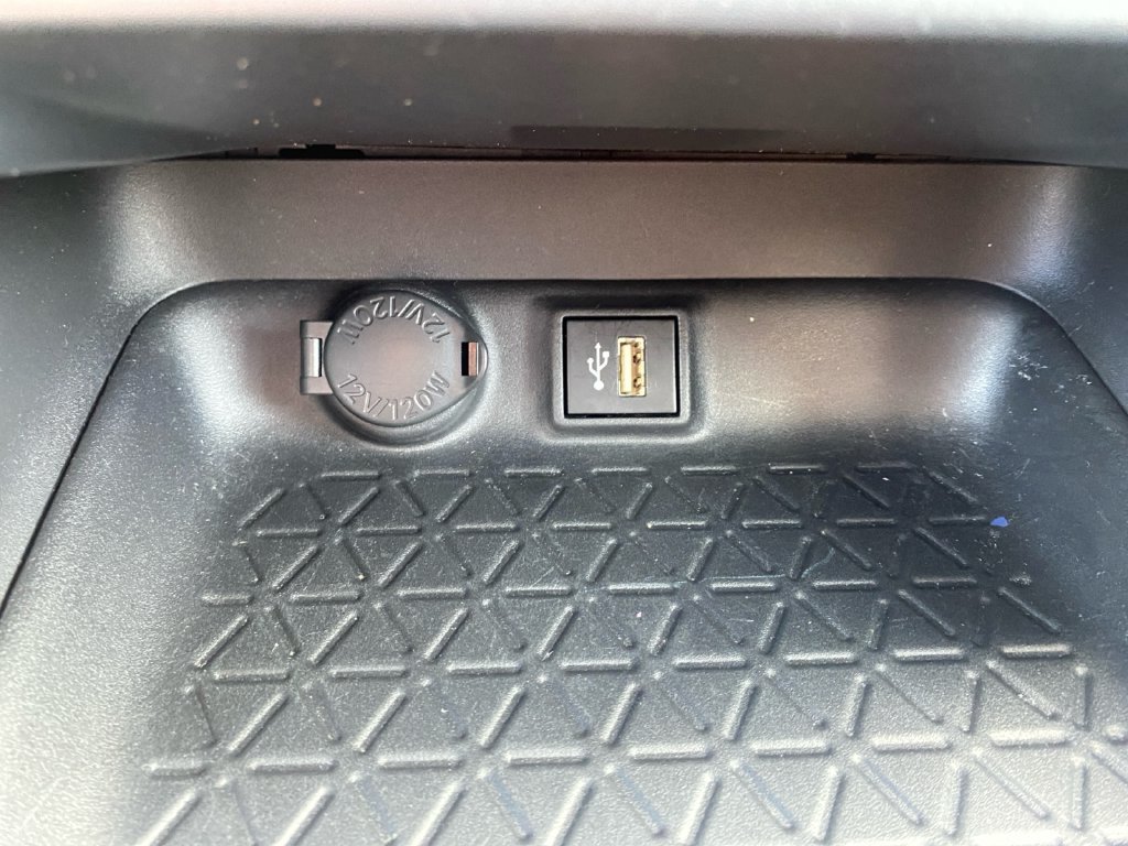 Used 2024 Toyota RAV4 XLE w/ Convenience Package FWD image 19