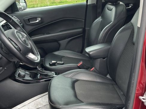 Used 2021 Jeep Compass Latitude w/ Sun and Sound Group AWD/4WD image 10