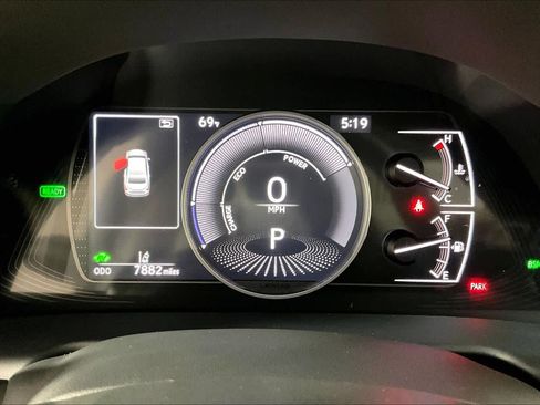 Used 2025 Lexus ES 300h w/ Premium Package image 24