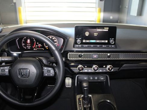 Used 2025 Honda Civic Sport image 24