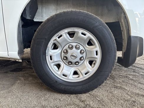 Used 2020 Nissan NV 2500 SV RWD image 20