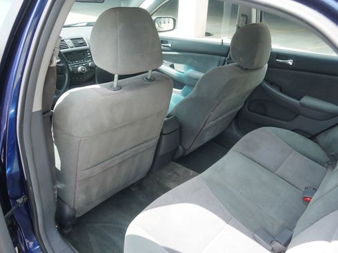Used 2004 Honda Accord LX image 33