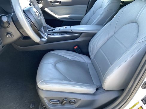 Used 2020 Toyota Avalon Limited w/ Advanced Safety Package FWD image 16