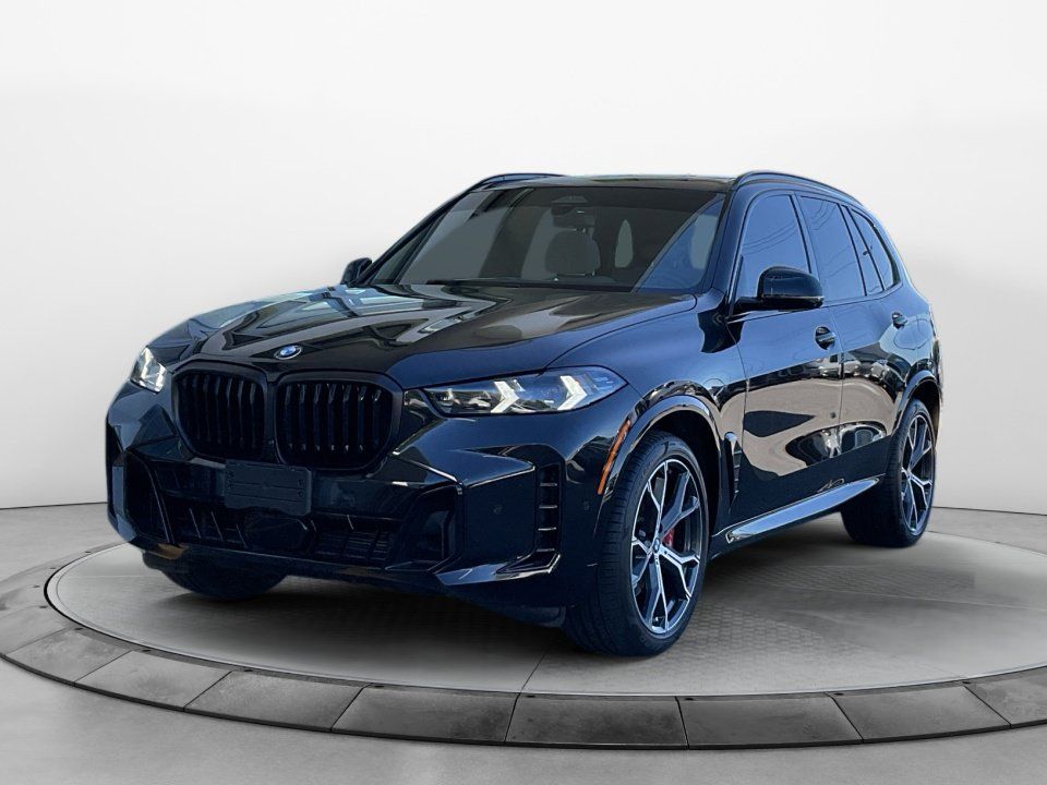 Used 2024 BMW X5 xDrive40i w/ M Sport Package AWD/4WD image 3