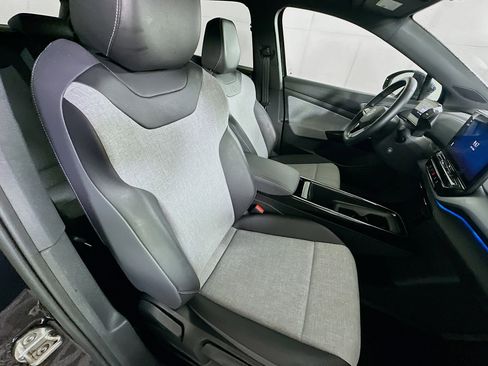 Used 2024 Volkswagen ID.4 2WD image 30