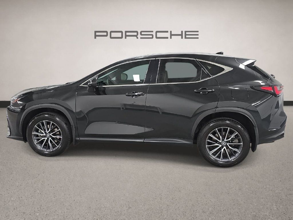Used 2024 Lexus NX 250 FWD image 2