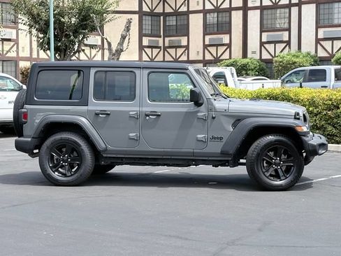Used 2023 Jeep Wrangler Unlimited Sport AWD/4WD image 4