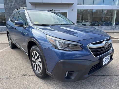 Used 2022 Subaru Outback Premium image 7