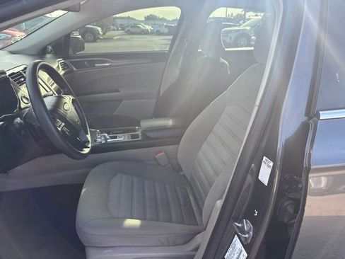 Used 2019 Ford Fusion SE AWD/4WD image 9