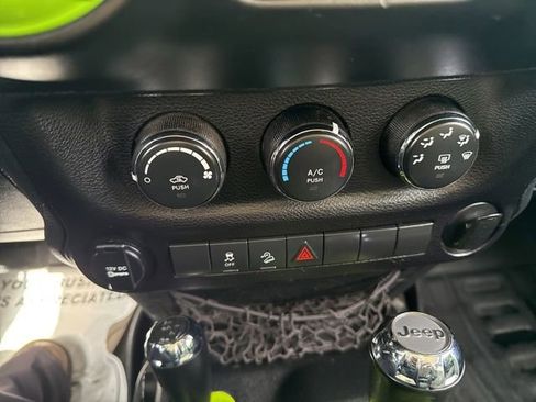 Used 2017 Jeep Wrangler Unlimited Sport w/ Connectivity Group AWD/4WD image 22