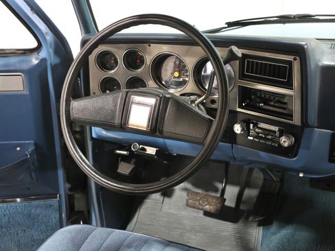 Used 1987 GMC Suburban 2WD image 13