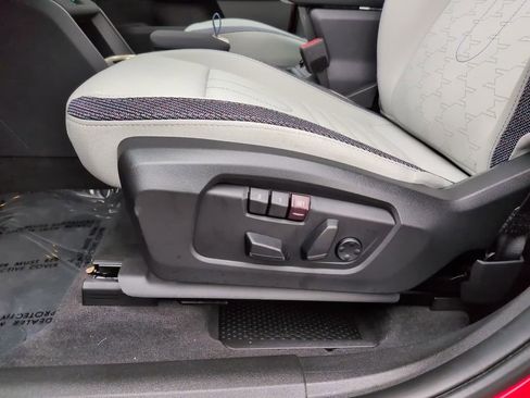 Used 2025 MINI Cooper Countryman S w/ Comfort Package Max image 14