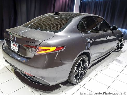 Used 2024 Alfa Romeo Giulia Veloce AWD/4WD image 10
