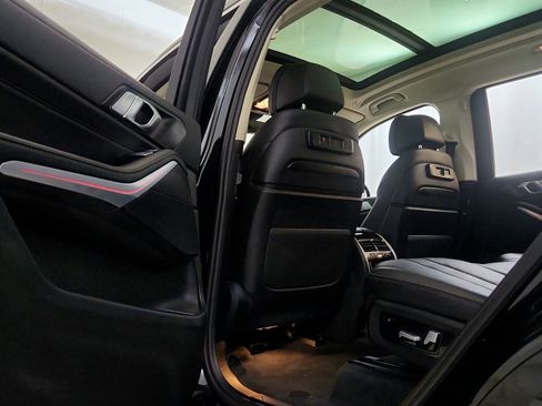 Used 2022 BMW X7 xDrive40i w/ Premium Package AWD/4WD image 31