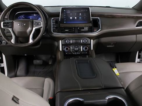 Used 2023 Chevrolet Tahoe Z71 w/ Luxury Package AWD/4WD image 12