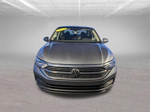 Used 2024 Volkswagen Jetta SE FWD image 13
